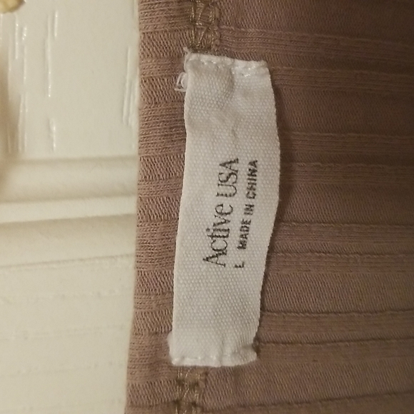 Ribbed Button Down Crop - Picture 2 of 2